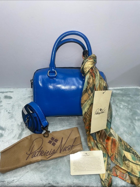 Patricia Nash Handbags - NWT Patricia Nash ‘Rodez’ W/Scarf Mini Barrel Satchel
